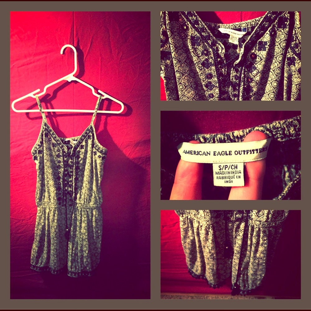 A  American eagle outfitters  15$